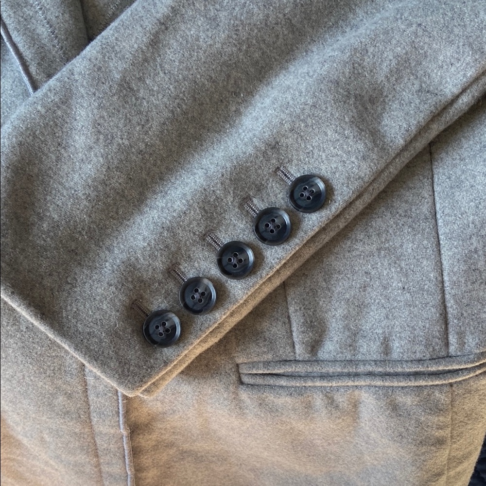 Banana Republic Light Gray Blazer Y2K– Women’s Size 6, Classic Fit - Picture 6 of 12